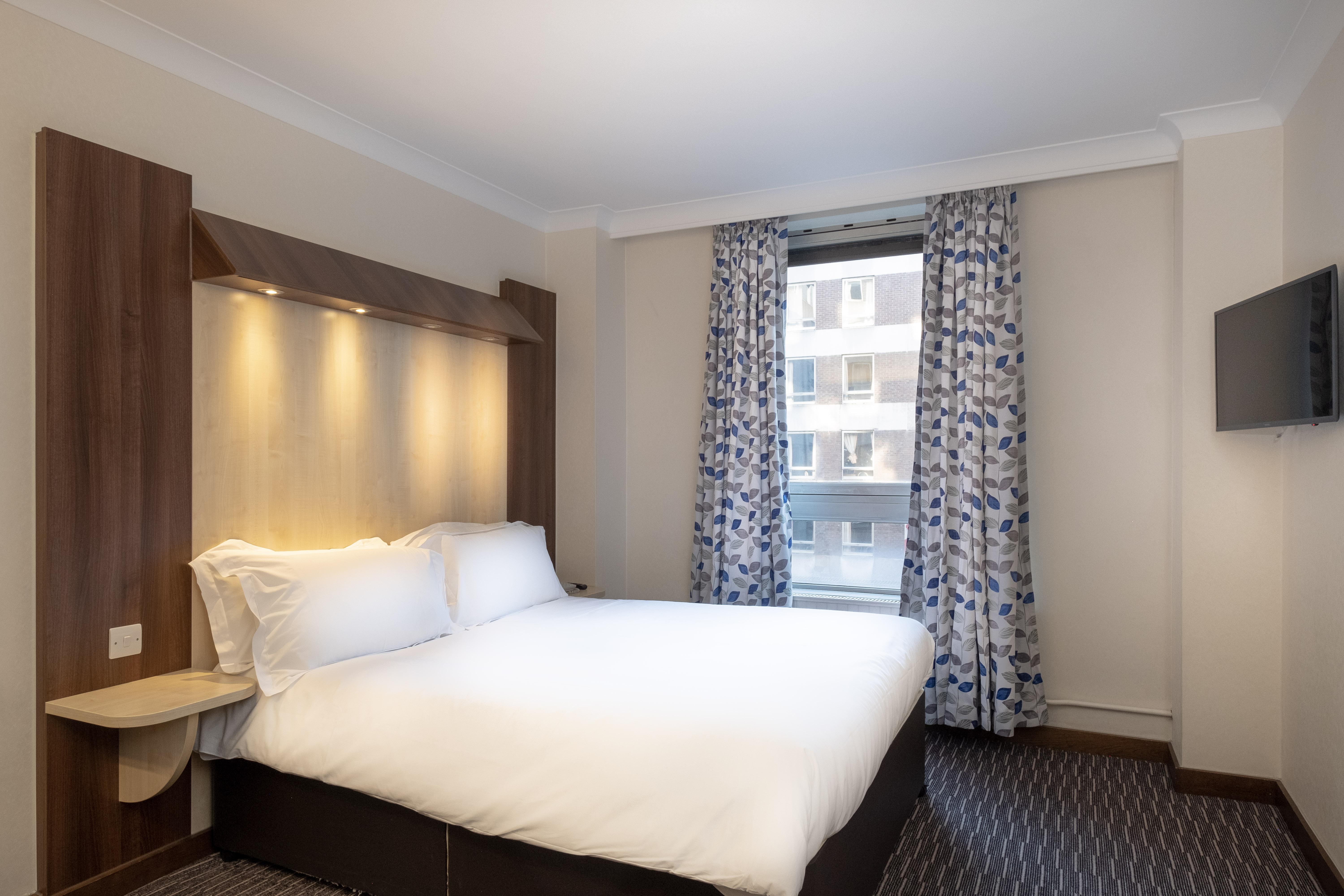 City Sleeper At Royal National Hotel London Exterior photo